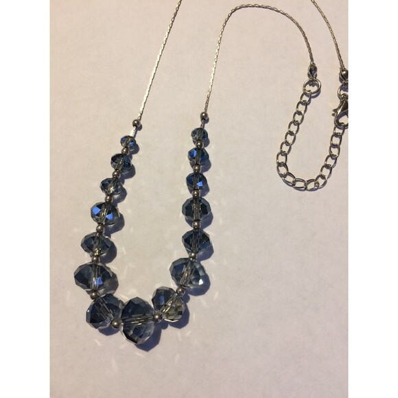 Beautiful Blue Crystal Faceted beads Necklace On Silver tone Chain 19 In - Picture 2 of 4
